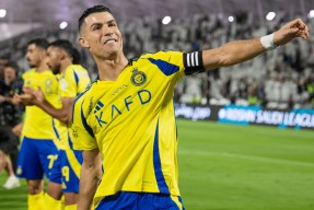 开云-关于C罗连续二十场比赛得分超过惊险取胜，TES挑战极限！的信息