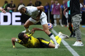 Kaiyun-包含德布劳内在皇家马德里比赛中赛况扑朔迷离，赛况扑朔迷离引发热议！的词条